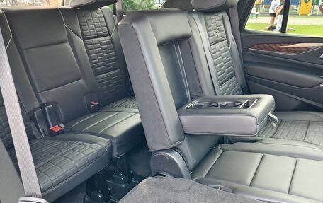 Cadillac Escalade V, 2023 год, 13 700 000 рублей, 13 фотография