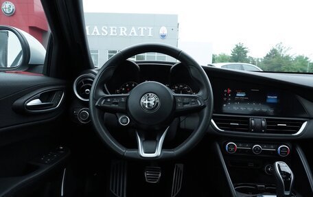 Alfa Romeo Giulia II, 2021 год, 3 048 736 рублей, 19 фотография