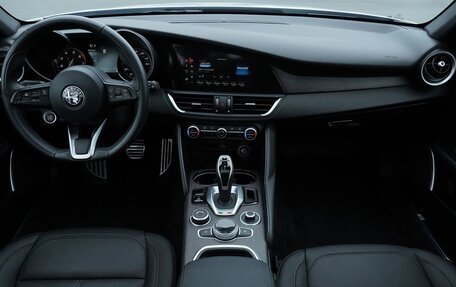 Alfa Romeo Giulia II, 2021 год, 3 048 736 рублей, 16 фотография