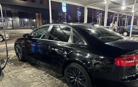 Audi A4, 2015 год, 1 600 000 рублей, 6 фотография