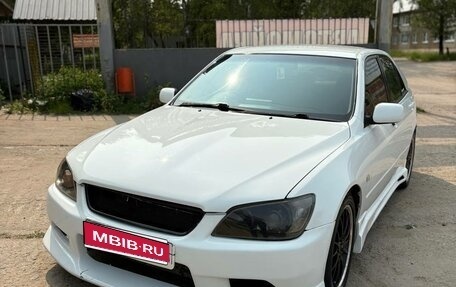 Toyota Altezza, 1999 год, 719 999 рублей, 1 фотография