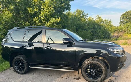 Toyota Land Cruiser Prado 150 рестайлинг 2, 2020 год, 6 400 000 рублей, 3 фотография