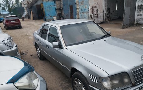 Mercedes-Benz E-Класс, 1993 год, 250 000 рублей, 10 фотография