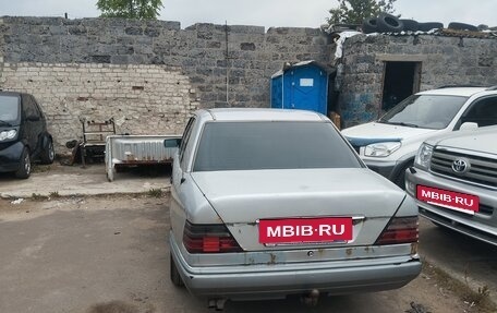 Mercedes-Benz E-Класс, 1993 год, 250 000 рублей, 8 фотография