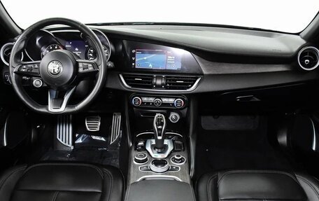 Alfa Romeo Giulia II, 2022 год, 4 439 428 рублей, 12 фотография