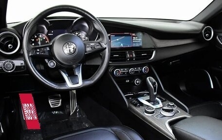 Alfa Romeo Giulia II, 2022 год, 4 439 428 рублей, 13 фотография