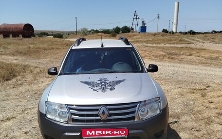 Renault Duster I рестайлинг, 2014 год, 700 000 рублей, 2 фотография