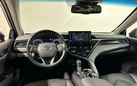 Toyota Camry, 2021 год, 2 840 000 рублей, 6 фотография