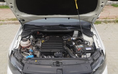 Volkswagen Polo VI (EU Market), 2019 год, 740 000 рублей, 2 фотография