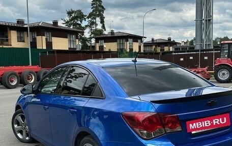 Chevrolet Cruze II, 2009 год, 750 000 рублей, 3 фотография