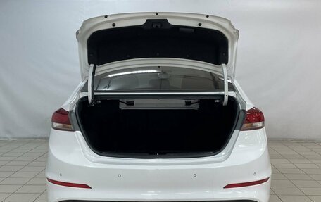 Hyundai Elantra VI рестайлинг, 2018 год, 1 399 000 рублей, 8 фотография