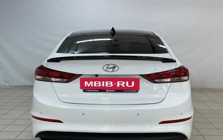 Hyundai Elantra VI рестайлинг, 2018 год, 1 399 000 рублей, 7 фотография