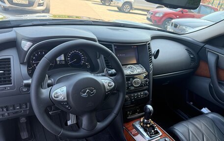 Infiniti QX70, 2013 год, 1 990 000 рублей, 6 фотография