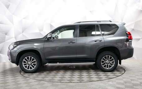 Toyota Land Cruiser Prado 150 рестайлинг 2, 2019 год, 4 541 000 рублей, 2 фотография