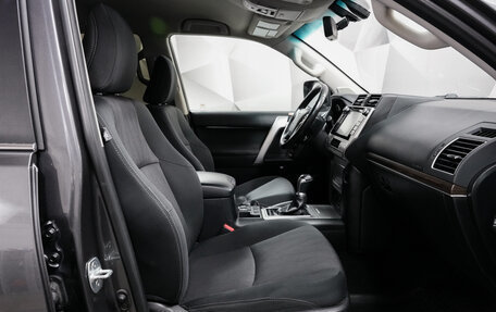 Toyota Land Cruiser Prado 150 рестайлинг 2, 2019 год, 4 541 000 рублей, 12 фотография
