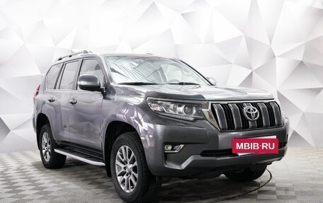 Toyota Land Cruiser Prado 150 рестайлинг 2, 2019 год, 4 541 000 рублей, 7 фотография