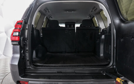 Toyota Land Cruiser Prado 150 рестайлинг 2, 2019 год, 4 541 000 рублей, 20 фотография