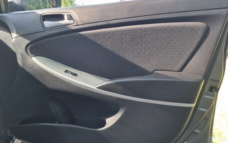 Hyundai Solaris II рестайлинг, 2012 год, 860 000 рублей, 16 фотография