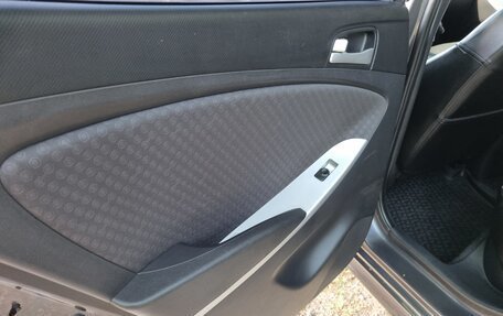 Hyundai Solaris II рестайлинг, 2012 год, 860 000 рублей, 18 фотография