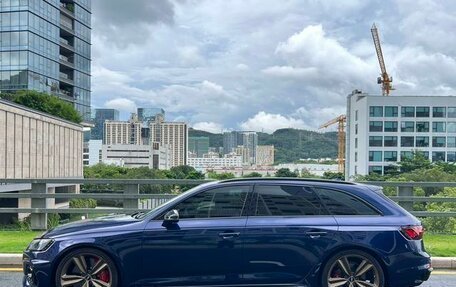 Audi RS 4, 2021 год, 6 950 000 рублей, 5 фотография