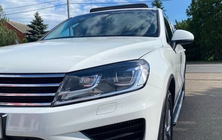Volkswagen Touareg III, 2015 год, 2 800 000 рублей, 3 фотография