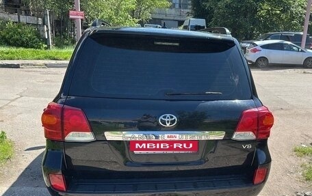 Toyota Land Cruiser 200, 2013 год, 4 500 000 рублей, 2 фотография