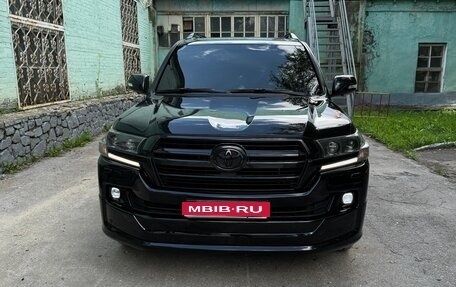 Toyota Land Cruiser 200, 2014 год, 3 999 999 рублей, 1 фотография