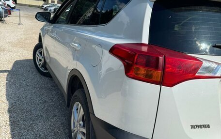 Toyota RAV4, 2015 год, 1 880 000 рублей, 7 фотография
