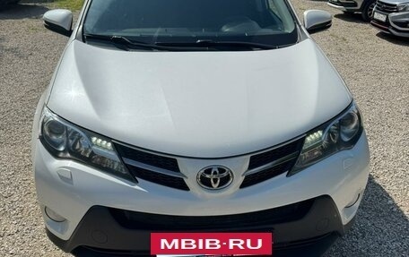 Toyota RAV4, 2015 год, 1 880 000 рублей, 5 фотография