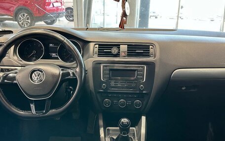 Volkswagen Jetta VI, 2016 год, 975 000 рублей, 3 фотография