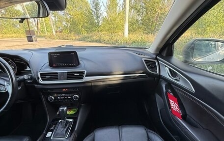Mazda 3, 2018 год, 1 550 000 рублей, 13 фотография