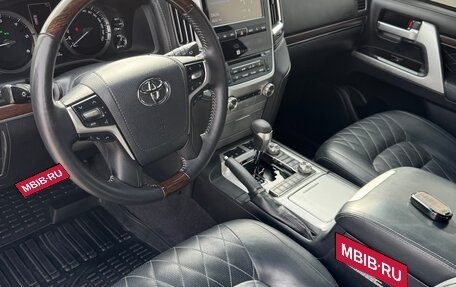 Toyota Land Cruiser 200, 2016 год, 6 500 000 рублей, 18 фотография