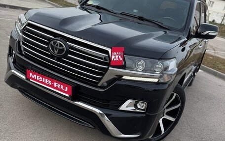 Toyota Land Cruiser 200, 2016 год, 6 500 000 рублей, 7 фотография