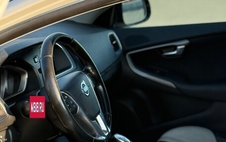 Volvo V40 II рестайлинг, 2013 год, 1 350 000 рублей, 3 фотография