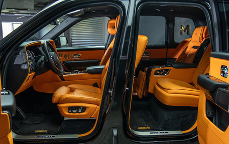 Rolls-Royce Cullinan, 2022 год, 44 900 000 рублей, 11 фотография