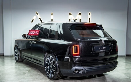 Rolls-Royce Cullinan, 2022 год, 44 900 000 рублей, 3 фотография