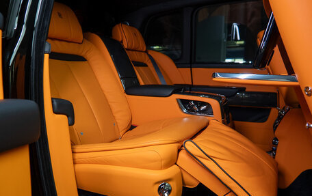 Rolls-Royce Cullinan, 2022 год, 44 900 000 рублей, 14 фотография