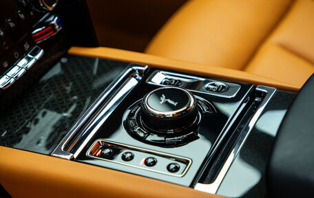 Rolls-Royce Cullinan, 2022 год, 44 900 000 рублей, 18 фотография