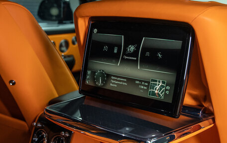 Rolls-Royce Cullinan, 2022 год, 44 900 000 рублей, 20 фотография