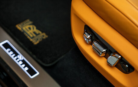 Rolls-Royce Cullinan, 2022 год, 44 900 000 рублей, 28 фотография