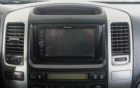 Toyota Land Cruiser Prado 120 рестайлинг, 2003 год, 1 499 000 рублей, 16 фотография