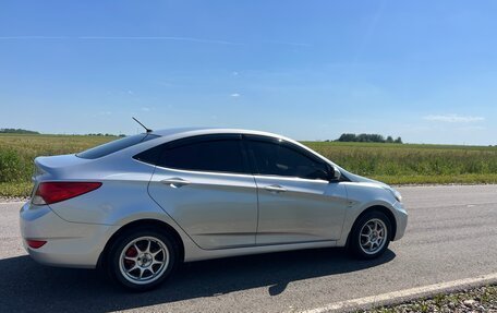 Hyundai Solaris II рестайлинг, 2012 год, 1 050 000 рублей, 5 фотография