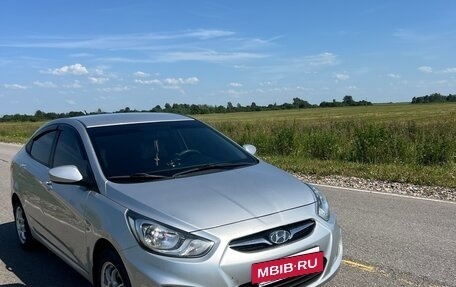 Hyundai Solaris II рестайлинг, 2012 год, 1 050 000 рублей, 2 фотография