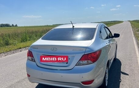 Hyundai Solaris II рестайлинг, 2012 год, 1 050 000 рублей, 4 фотография