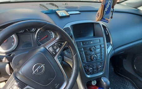 Opel Astra J, 2011 год, 617 000 рублей, 4 фотография
