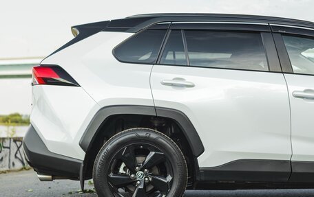 Toyota RAV4, 2021 год, 3 470 000 рублей, 8 фотография
