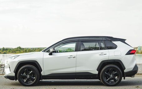 Toyota RAV4, 2021 год, 3 470 000 рублей, 20 фотография