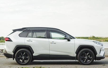 Toyota RAV4, 2021 год, 3 470 000 рублей, 19 фотография