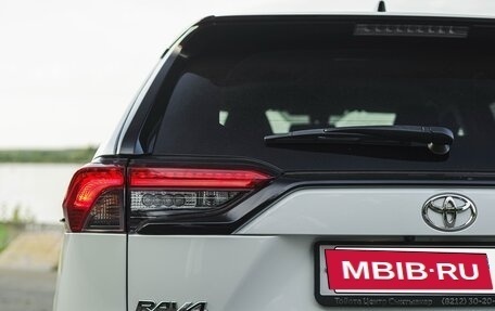 Toyota RAV4, 2021 год, 3 470 000 рублей, 12 фотография