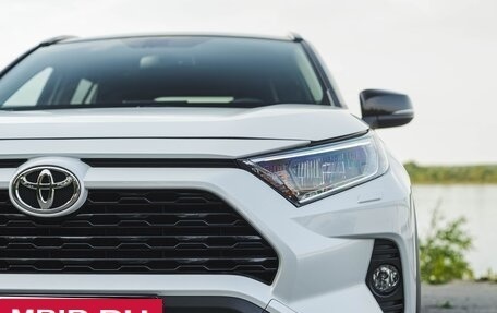 Toyota RAV4, 2021 год, 3 470 000 рублей, 10 фотография